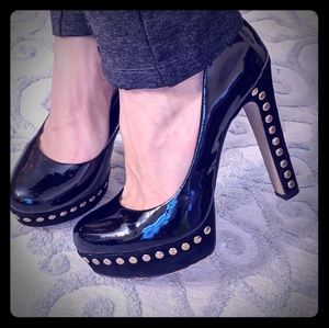 Vince Camuto heels 🖤 super hot 🌶️